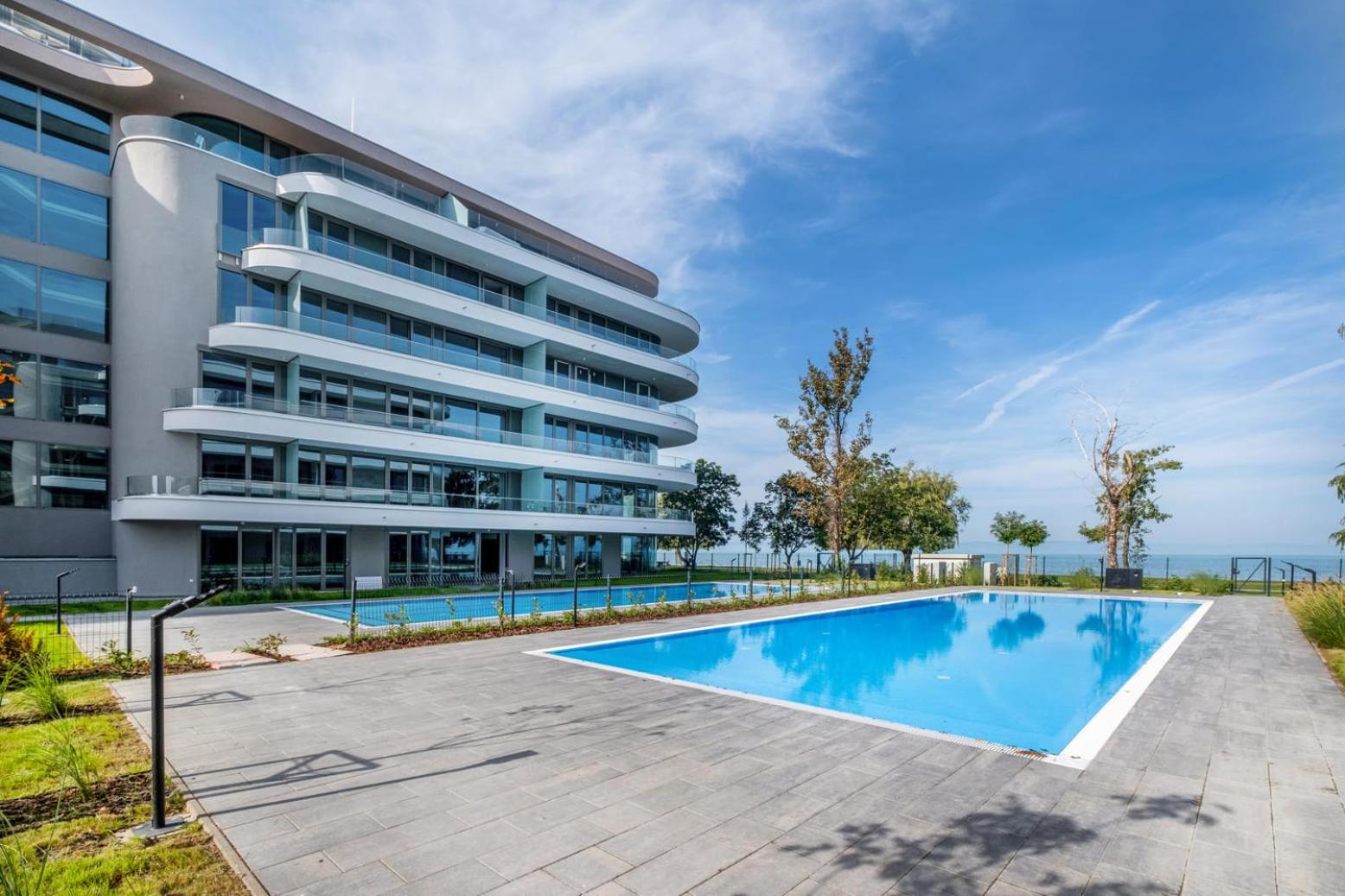 Myflat Wave Luxury 44 Suite Siófok Kültér fotó